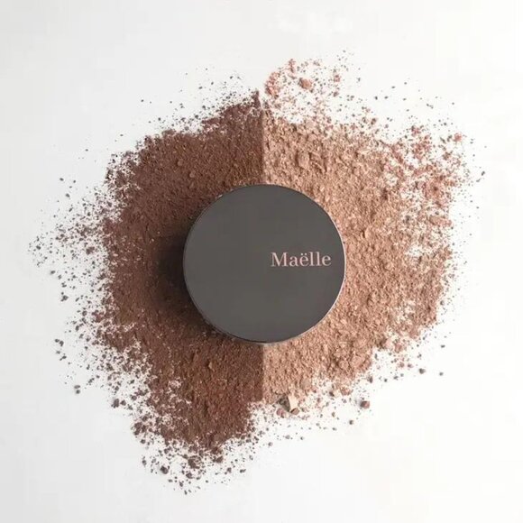 Maelle ALL-IN-ONE Foundation Powder - AMBER - All Skin Types - Concealer Powder - Picture 2 of 7
